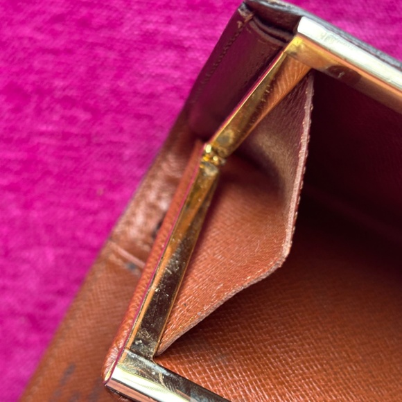 Gorgeous and rare snap authentic Louis Vuitton Wallet - Picture 11 of 15